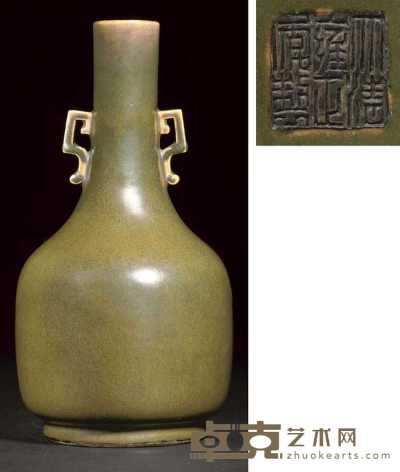 18th century A teadust glazed mallet shaped vase 
